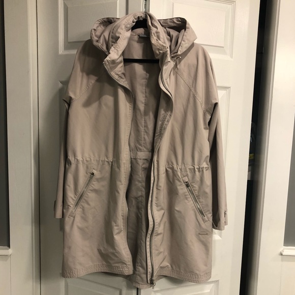 cloudburst jacket athleta